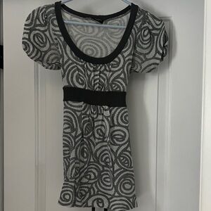 Gray Swirl Pattern Top sz S